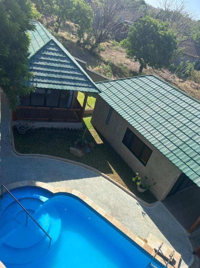 Lunar Dive Resort: Bamboo Villas 库布 外观 照片
