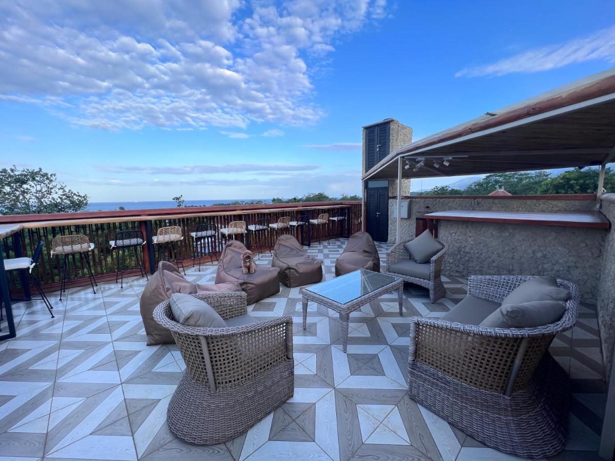 Lunar Dive Resort: Bamboo Villas 库布 外观 照片