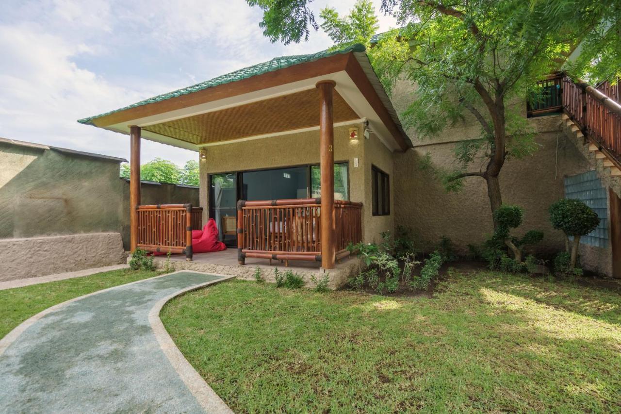 Lunar Dive Resort: Bamboo Villas 库布 外观 照片