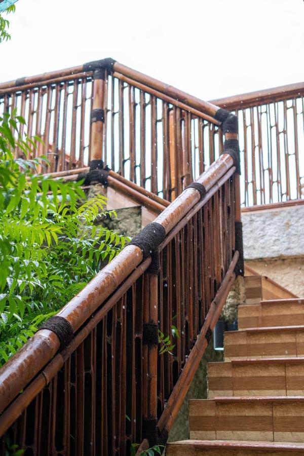 Lunar Dive Resort: Bamboo Villas 库布 外观 照片